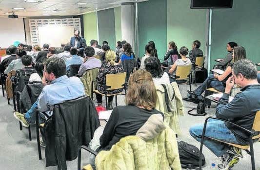 2014-11-04-Oposiciones-HMServet-Foto-de-Heraldo-de-Aragon.jpg